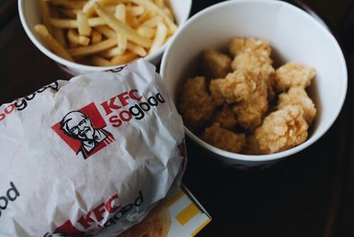 kfc, kipdag, 50 years bucket, variety bucket, hot & crispy bucket